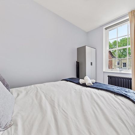 Stylish 2 Bedroom Apartment In Westminster Sleeps 5 With Ac Λονδίνο Εξωτερικό φωτογραφία